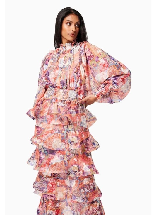 Elliatt Dresses & Skirts - Elliatt Pink Floral Ruffle Tiered Midi Dress sz M